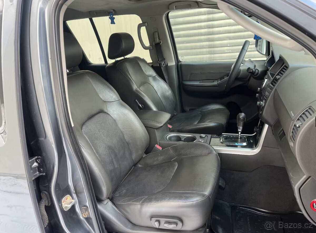 Nissan Pathfinder 3.0 dCi LE 170kw - 12