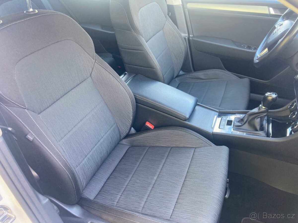 Škoda Superb, 2,0 TDi (110kW), původ ČR, tažné, nová STK - 12