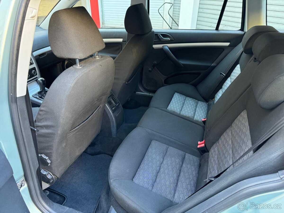 Škoda Octavia II - 12