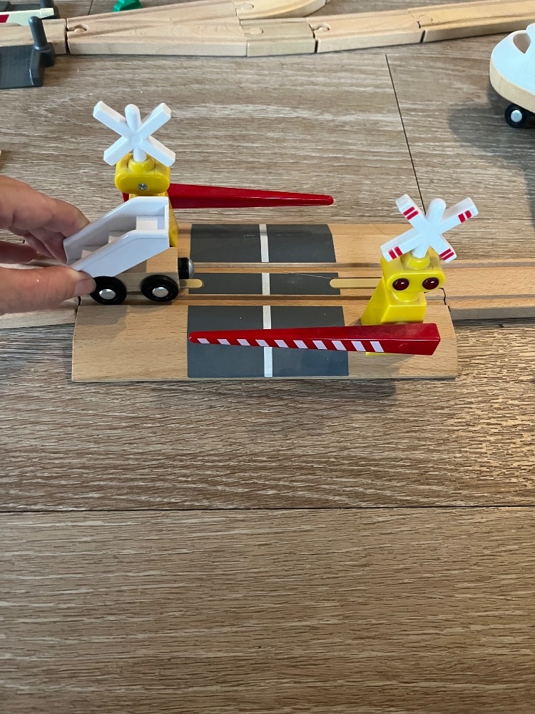 Dřevěná vláčkodráha - elektrická mašinka - 12