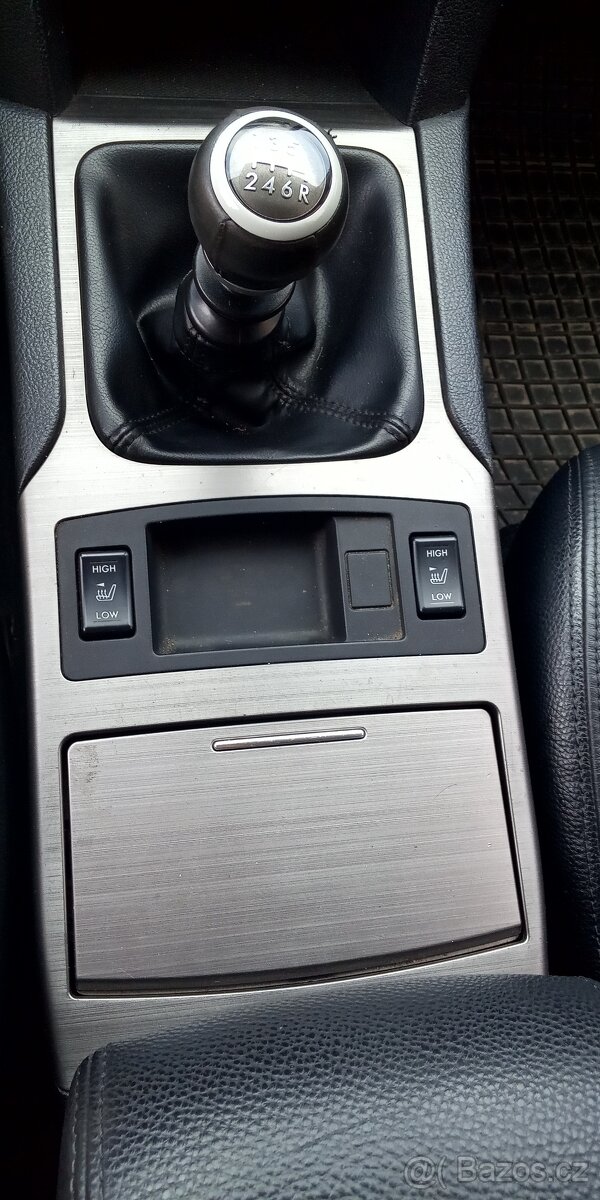 Subaru Legacy Outback-rv-2010 - 12