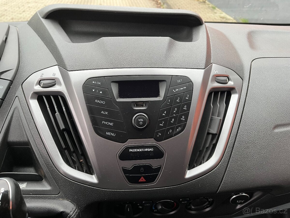 Ford Transit Custom 2.2 TDCi 9 Míst - 12