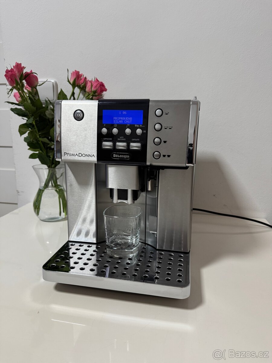 Prodám kávovar Delonghi PrimaDonna ESAM 6600 - 12