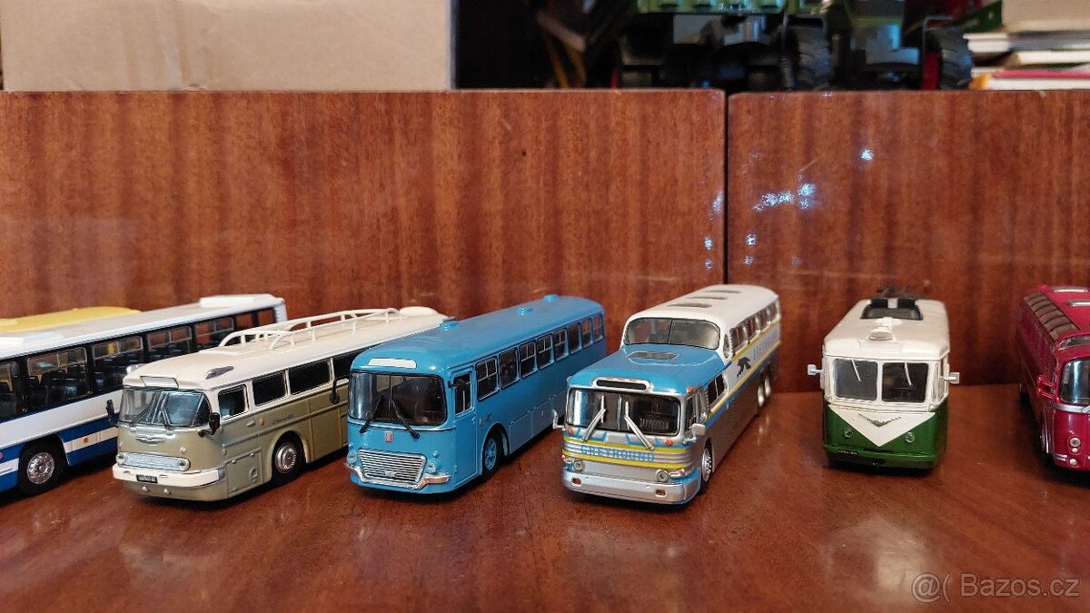 Autobusy - 12