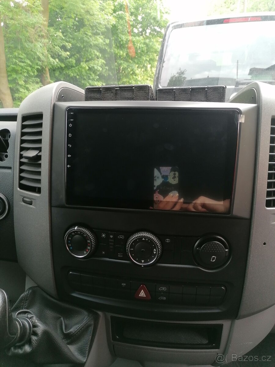 Mercedes Sprinter obytný - 12