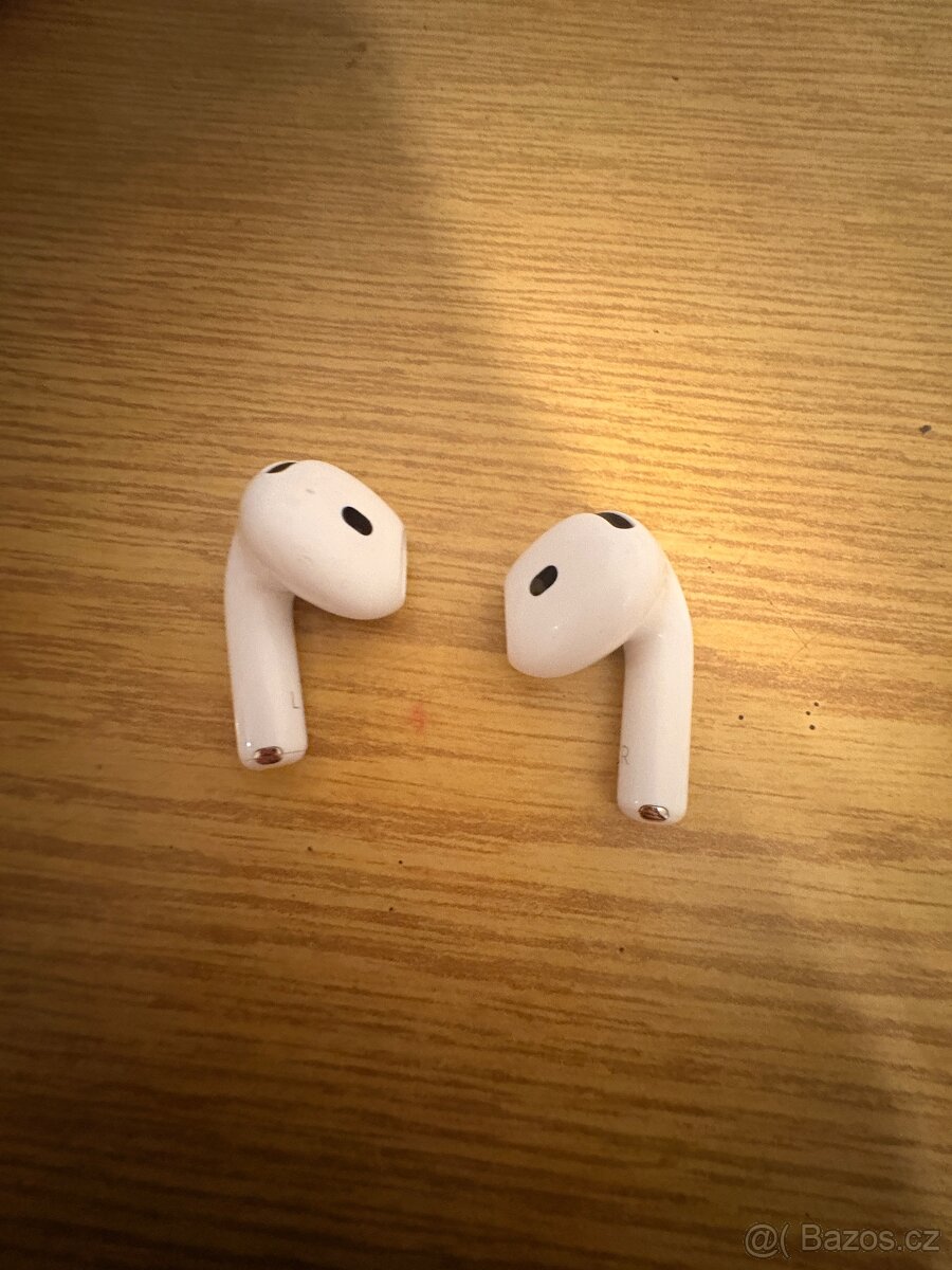 Airpods 4 - 12