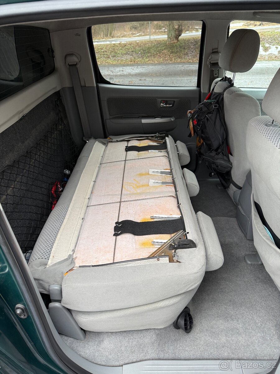 Toyota Hilux 3.0 - 12