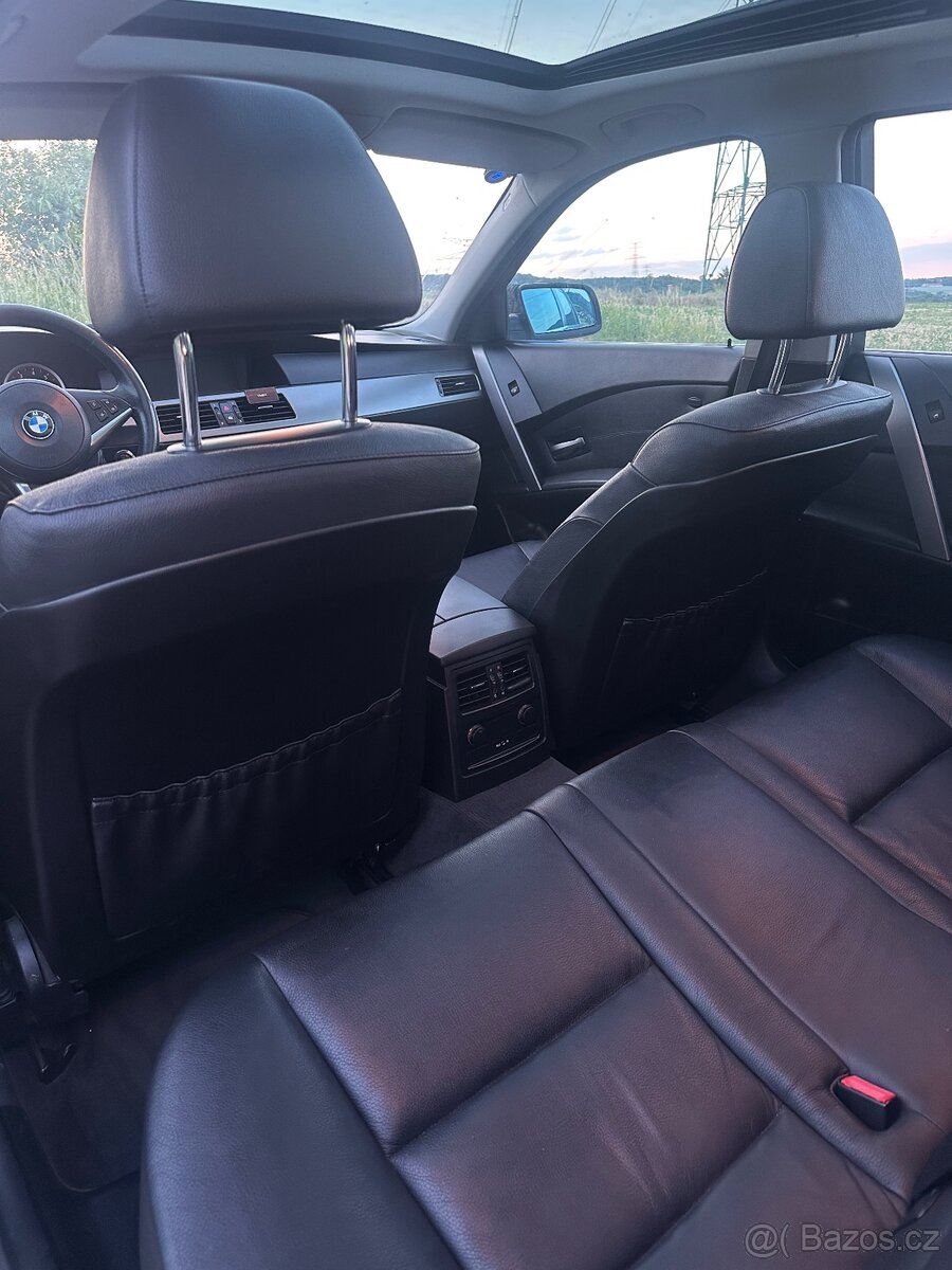 BMW E61 525i - 12