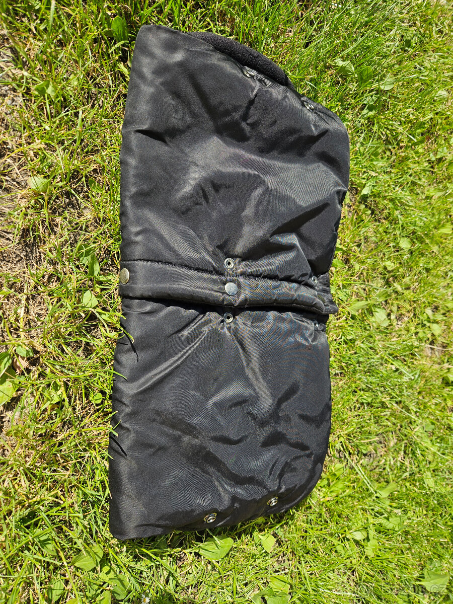 Kočárek Camarelo Sevilla - 12