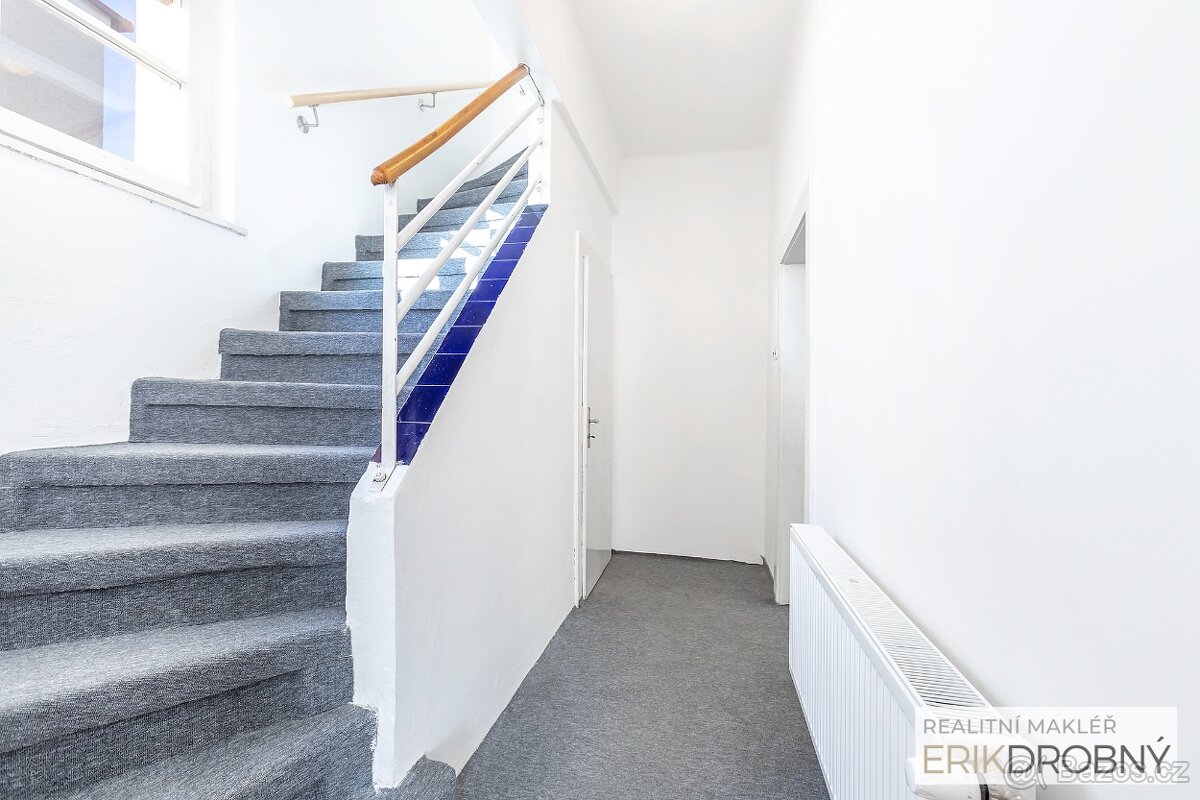 Prodej rodinného domu 5+1, 174 m², pozemek 476 m², Pardubice - 12