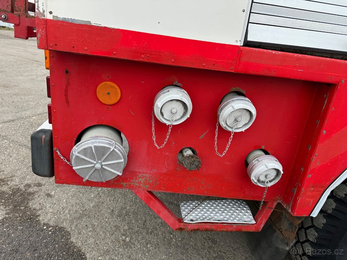 KAROSA hasičské vozidlo 1990 VIN 017 - 12