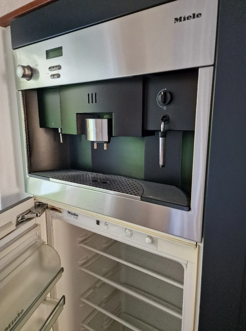 Kuchyně v moderně-venkovském stylu s ostrůvkem - 12