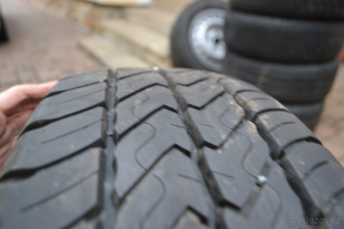 VW T5,T6(6.1) - skoro NOVÉ letní kola 215/60R17C GOODYEAR - 12