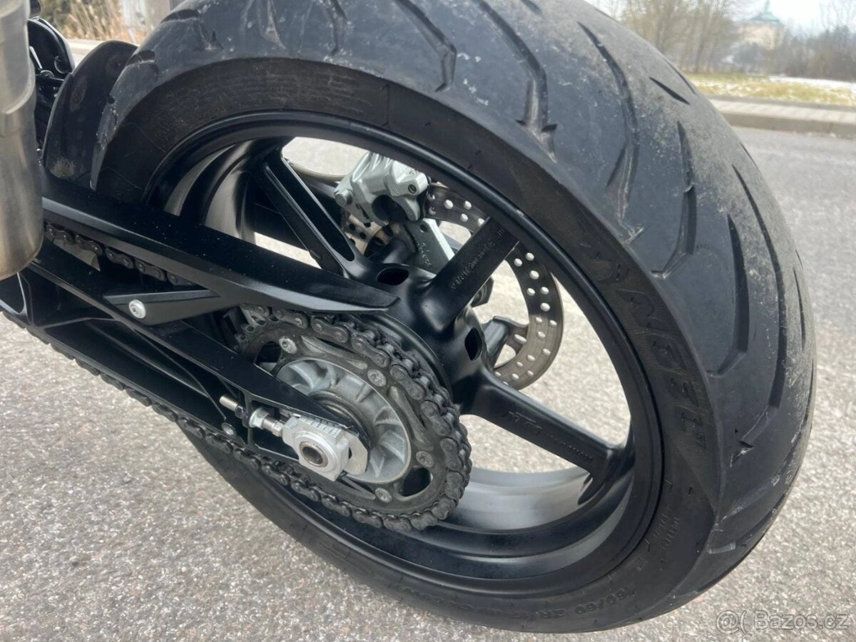 KTM 690 Supermoto - 12