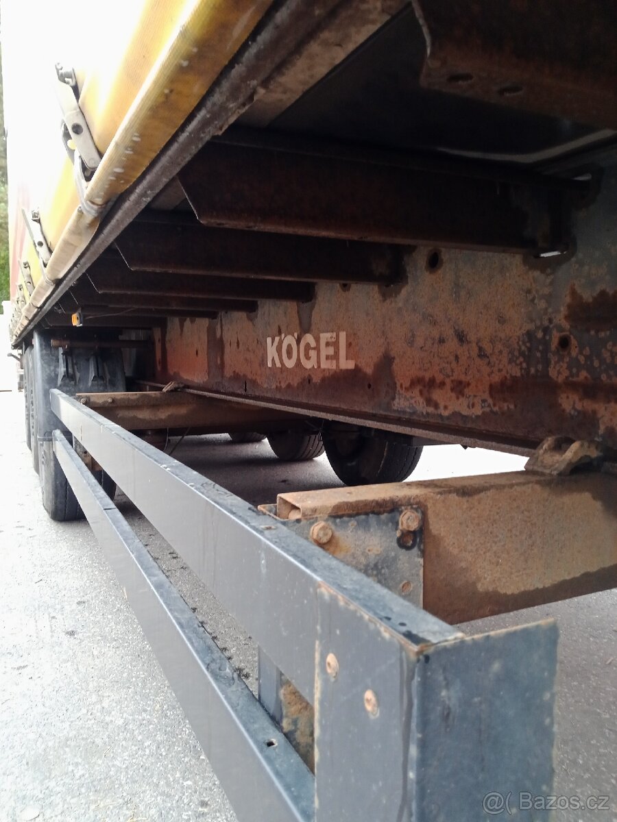 Návěs Kögel Max plachtový r.v. 2010 - 12