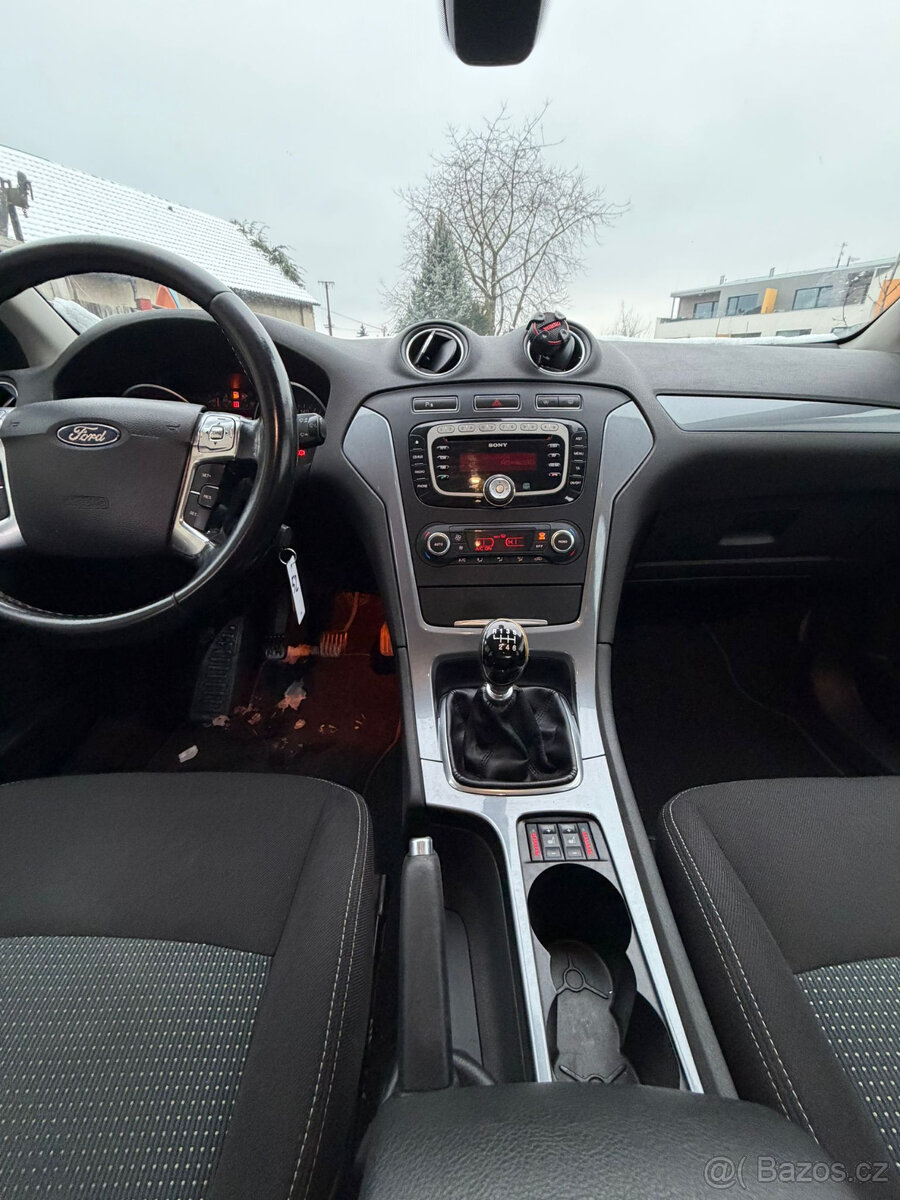 Ford Mondeo 1.6i TOP STAV - 12