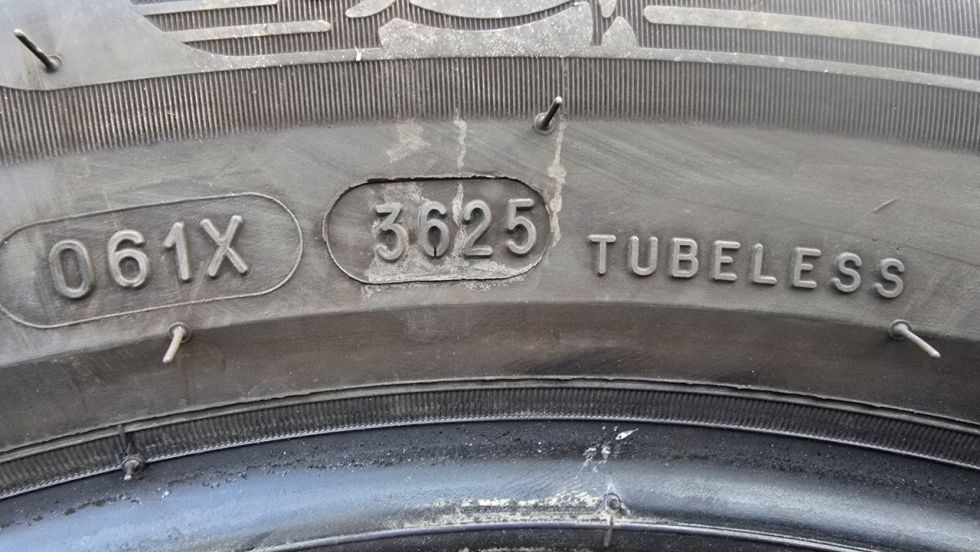 Zimní pneu 235/55/17 Michelin - 12