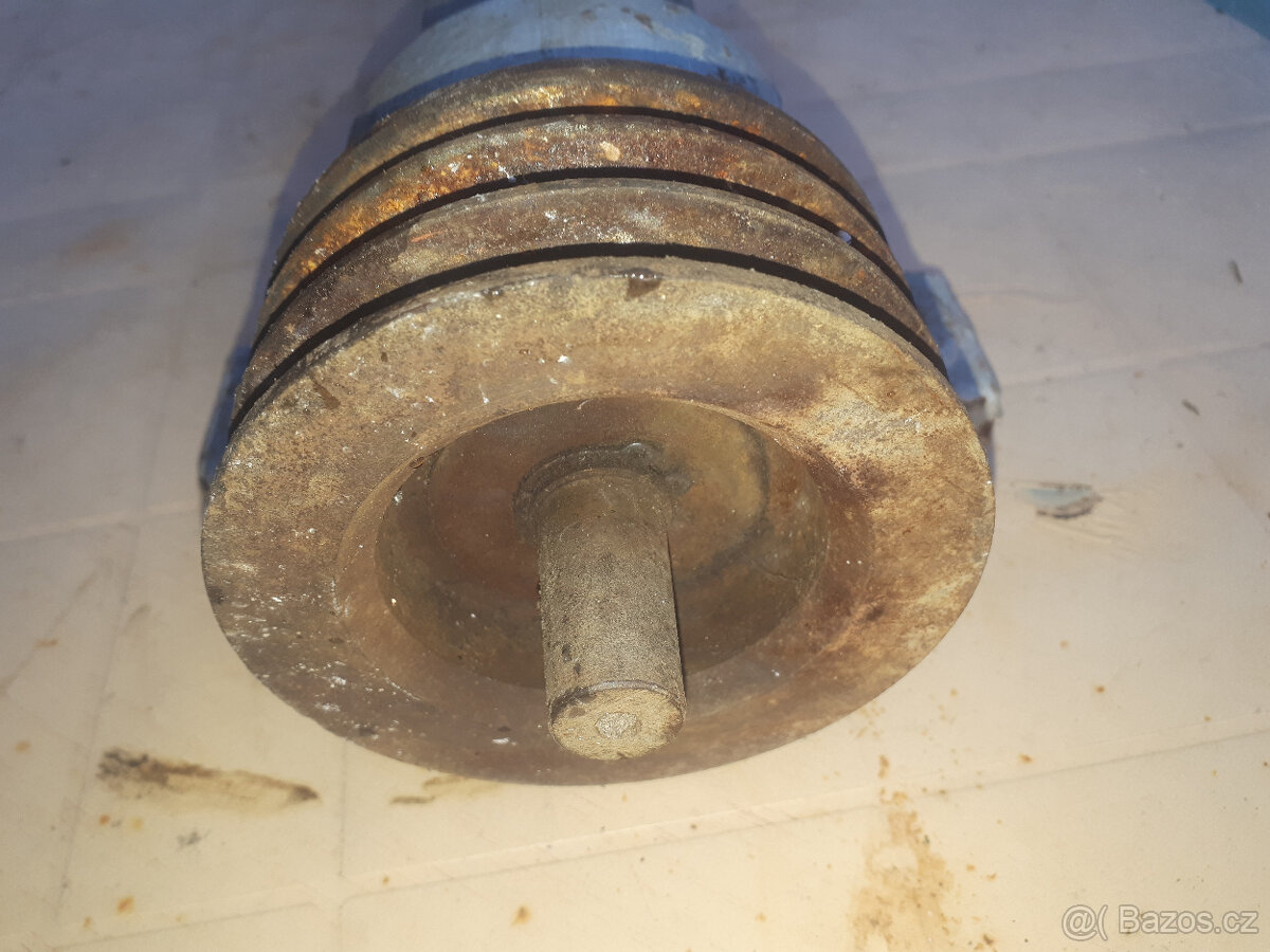 Hřídel cirkulárky - okružní pily (vřeteno) - 12