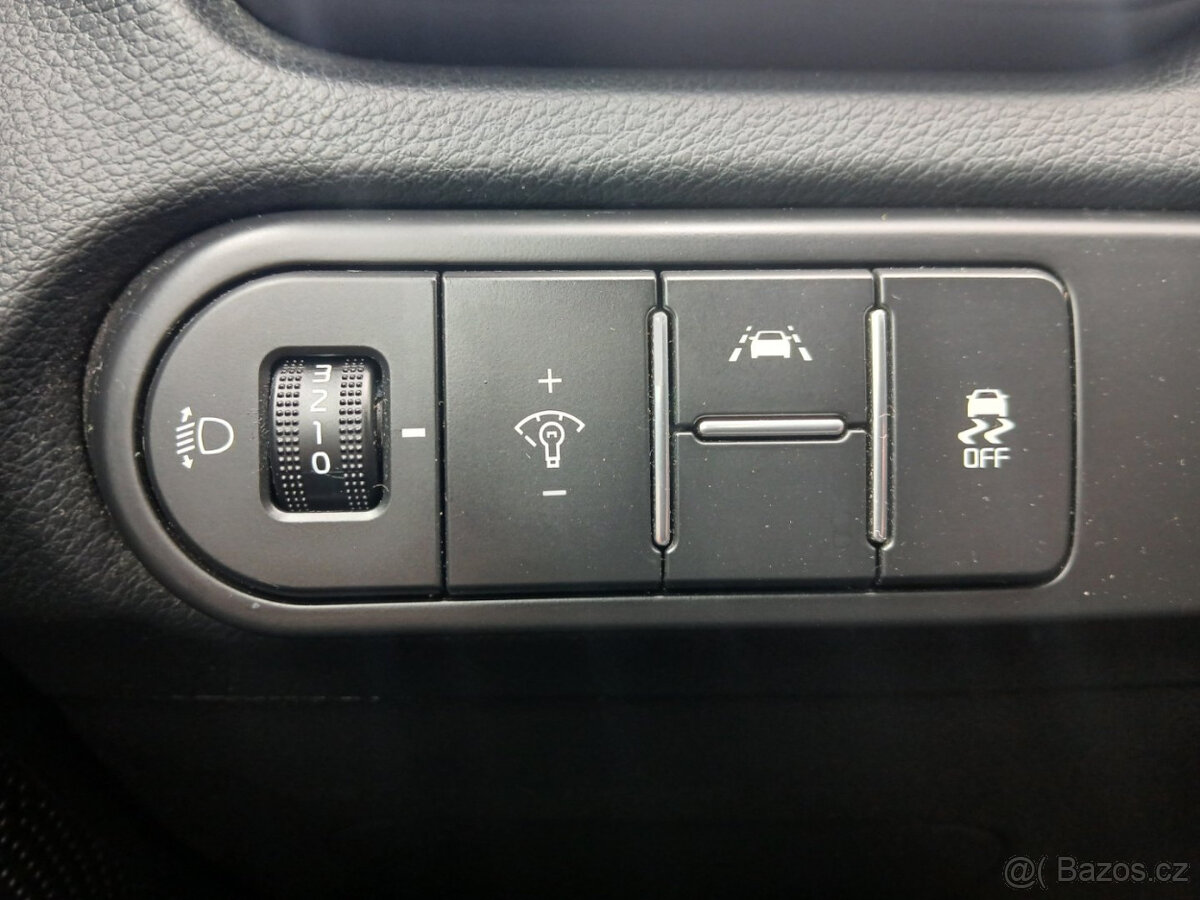 Kia Cee´d, Combi 1,0 T-GDI MÁLO NAJETO - 12