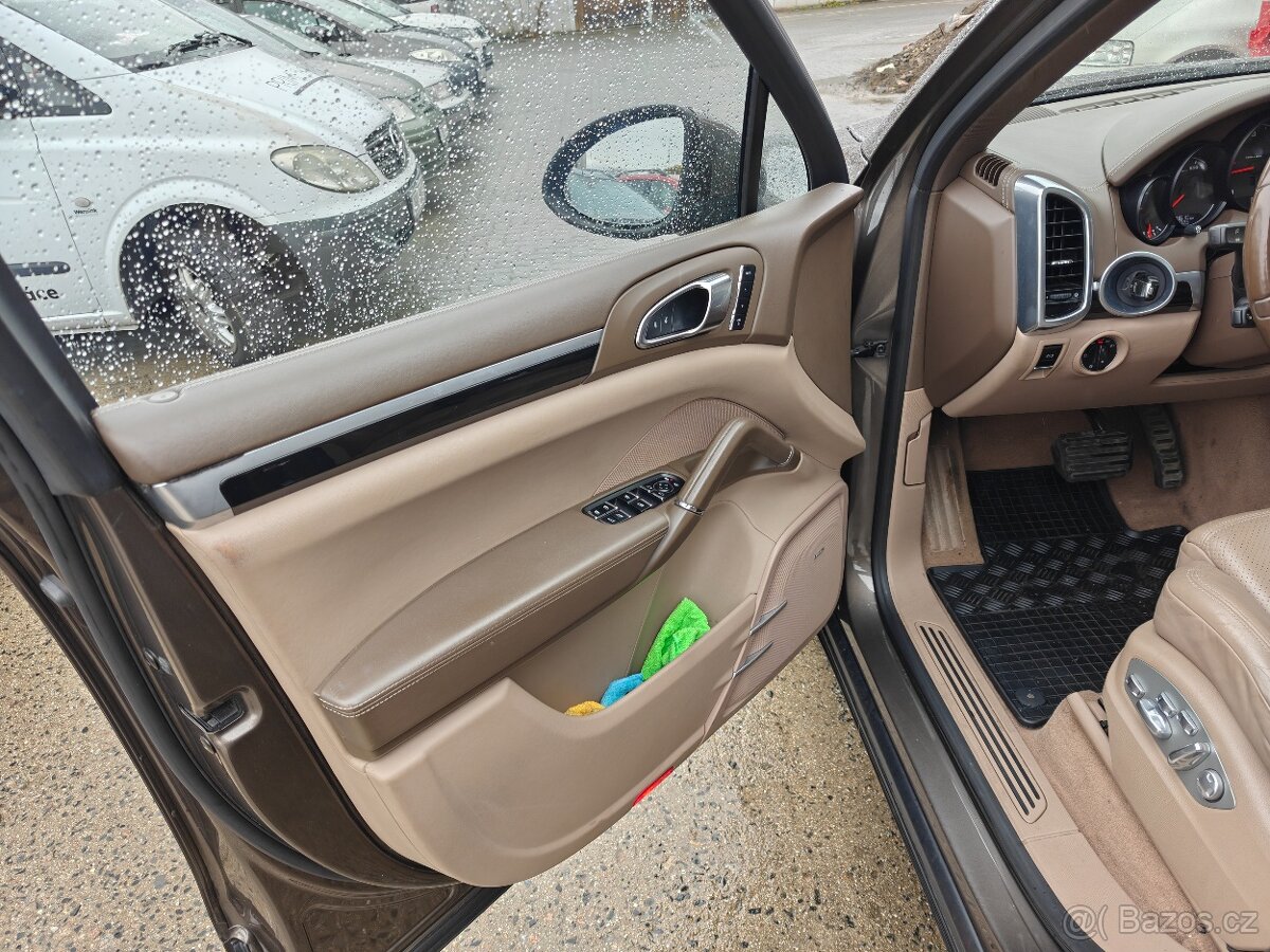 Porsche cayenne - 12
