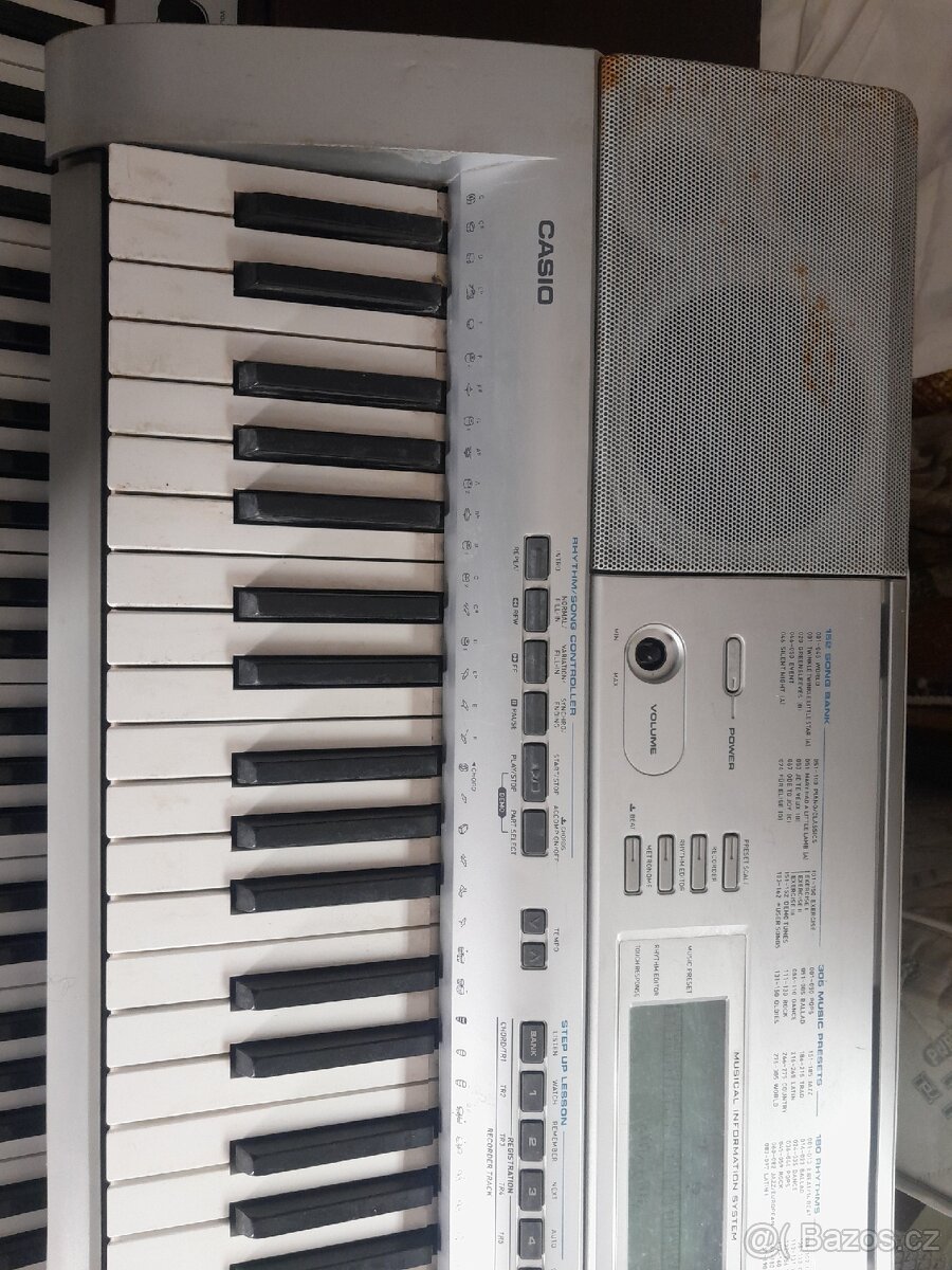 Prodám klávesy - 12