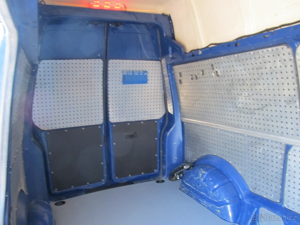 Volkswagen Transporter 2.5 TDI 4x4 ČR 1.maj - 12