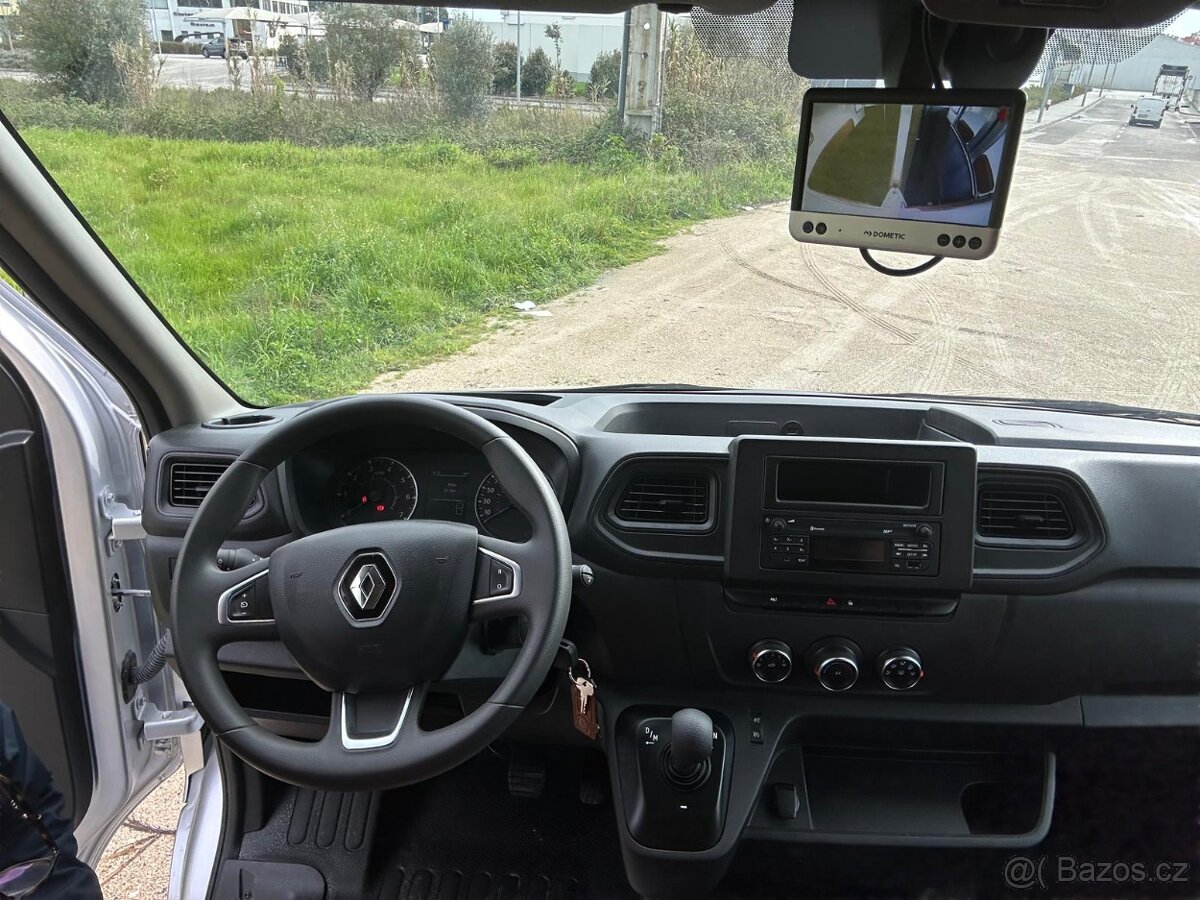 Přepravník na koně Renault ATM 5-místný / Automat - 12