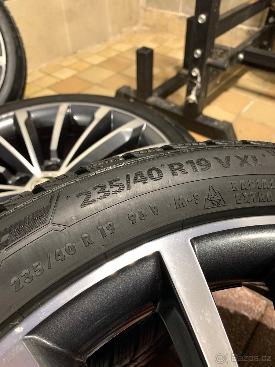 Alu kola Škoda R19 5X112 ZIMNÍ PNEU 235/40 R19 8mm - 12