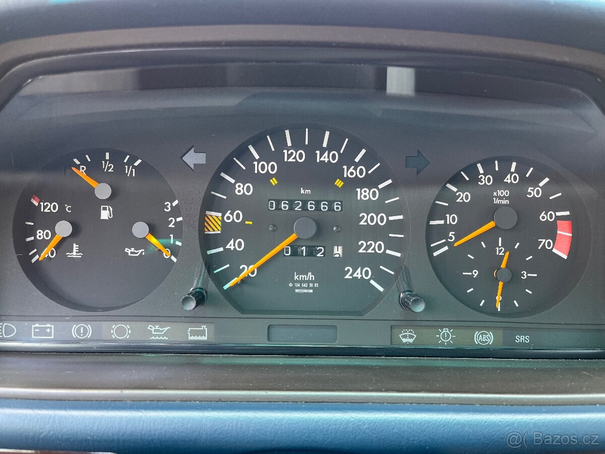 Mercedes W124 E220, Španielsko, 62666km - 12