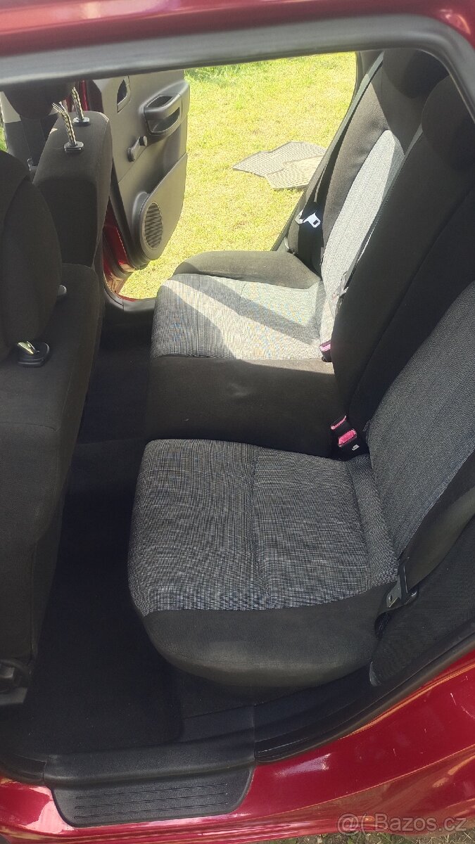 Kia ceed 1.4 66kw , rv 2010 - 12
