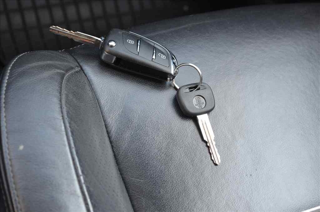 Peugeot 4007 2,2 HDI 4WD 115KW 4x4 - 12