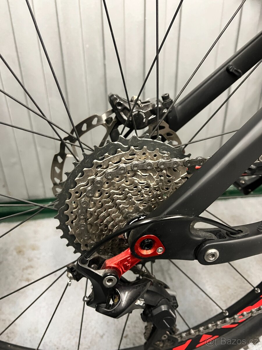 Carbonové kolo CUBE STEREO 140 C:62 Race 27,5 TOP STAV - 12