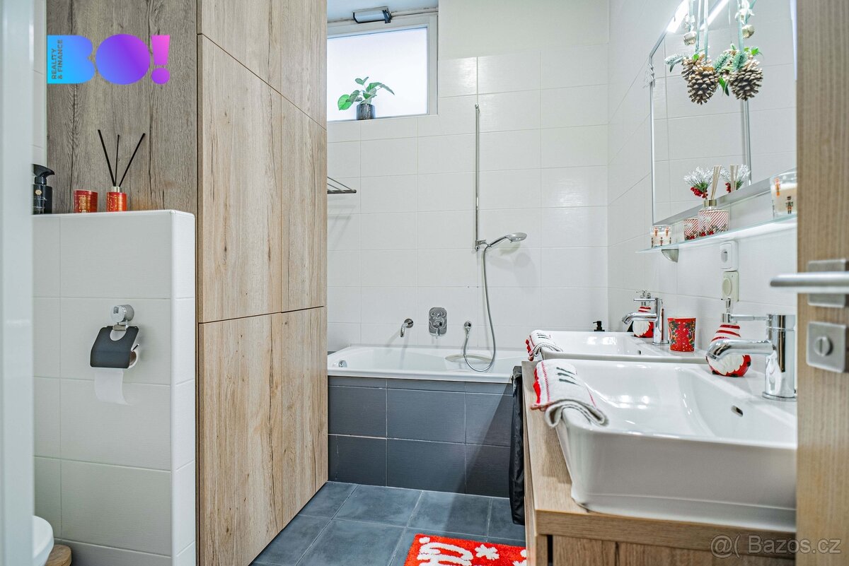 Stylové 3+kk po rekonstrukci v historické budově – Slezská O - 12