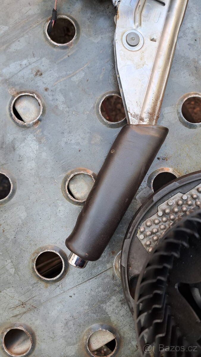 Náhradní díly Škoda Superb II - 12