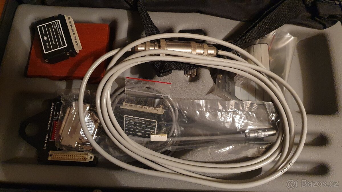 Bruel Kjaer měřící technika a tiskárna - 12