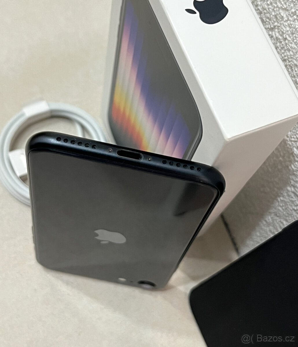TOP NABÍDKA Apple Iphone SE 2022 64GB Midnight (Záruka 1 rok - 12