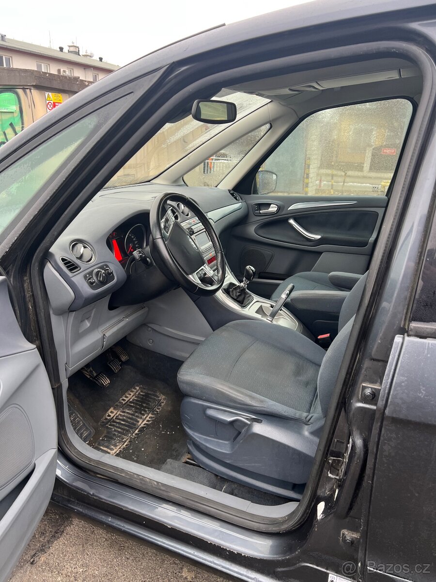 Ford Galaxy 1,8TDC 7 míst - 12