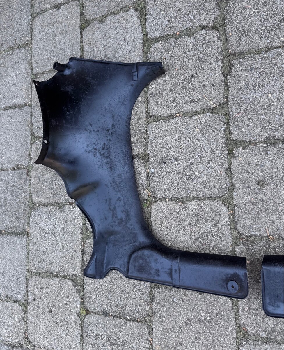 ČZ 125 175 250 - podsedlové plechy - 12