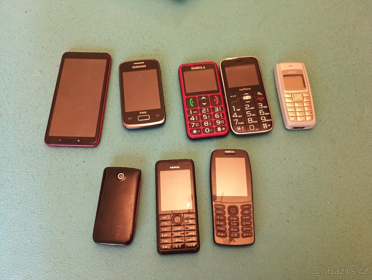 Mobily různé viz.foto - 12