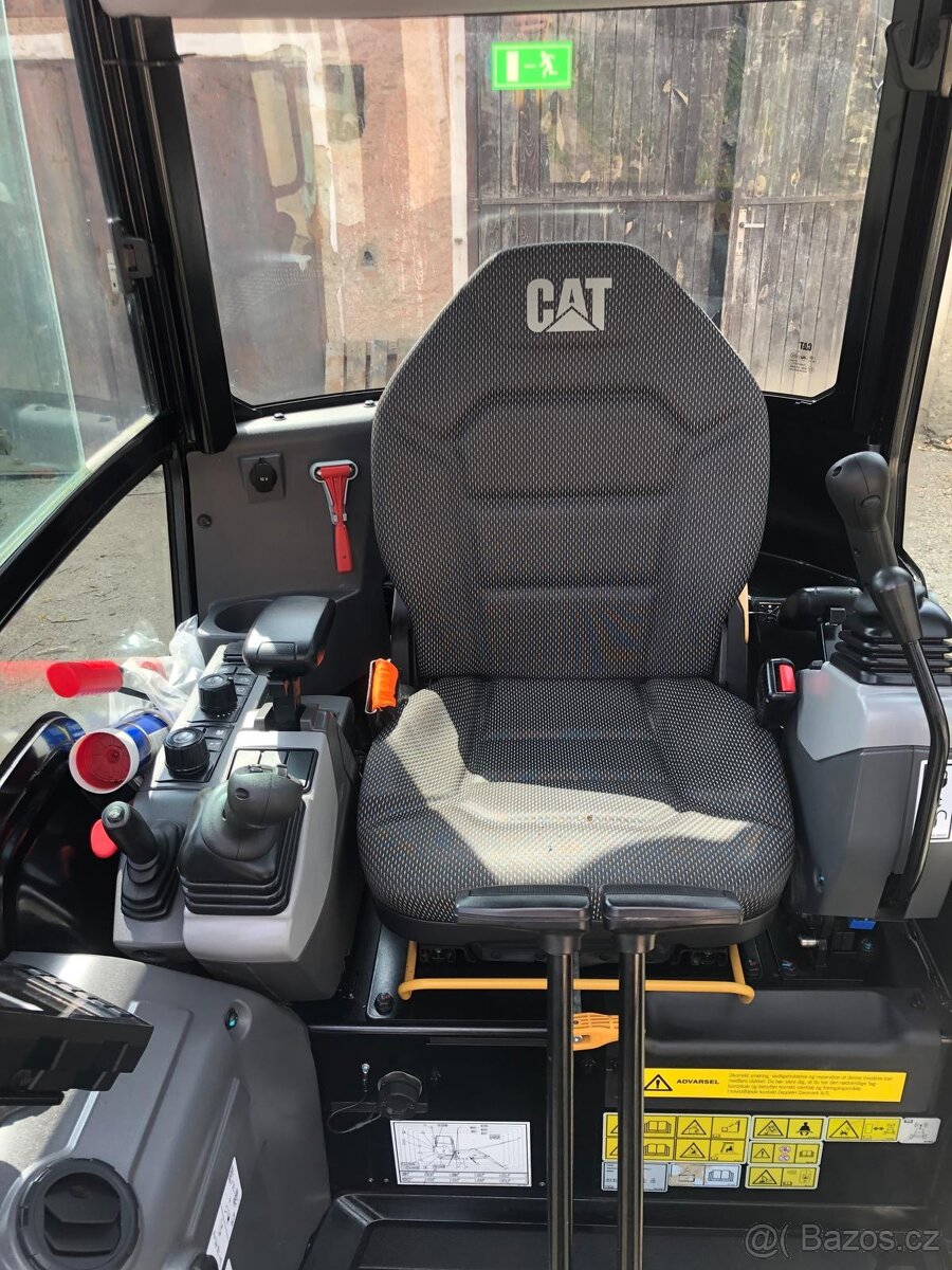 Caterpillar CAT 301.6 - 12