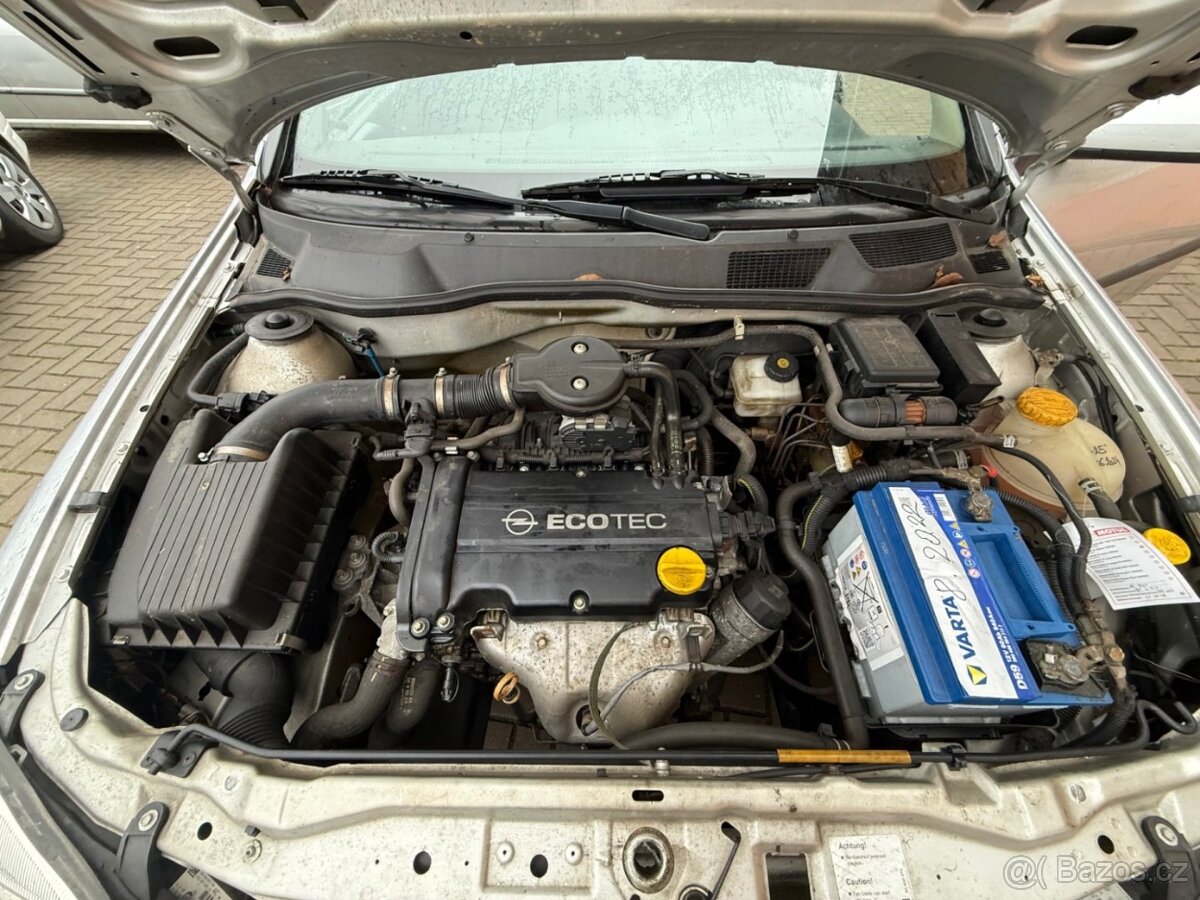 Opel Astra 1.2 - 12