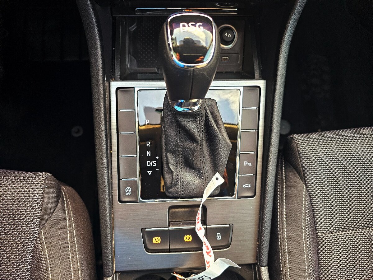 Superb III 2,0TDi 110KW FL Style+ 2022 NAVI, VIRTUAL,MATRI - 12