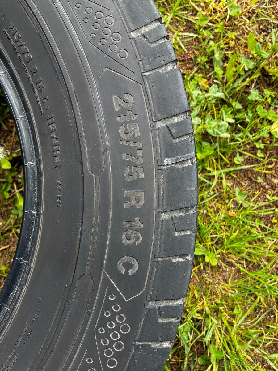 Pneu 215/75/16C - 12