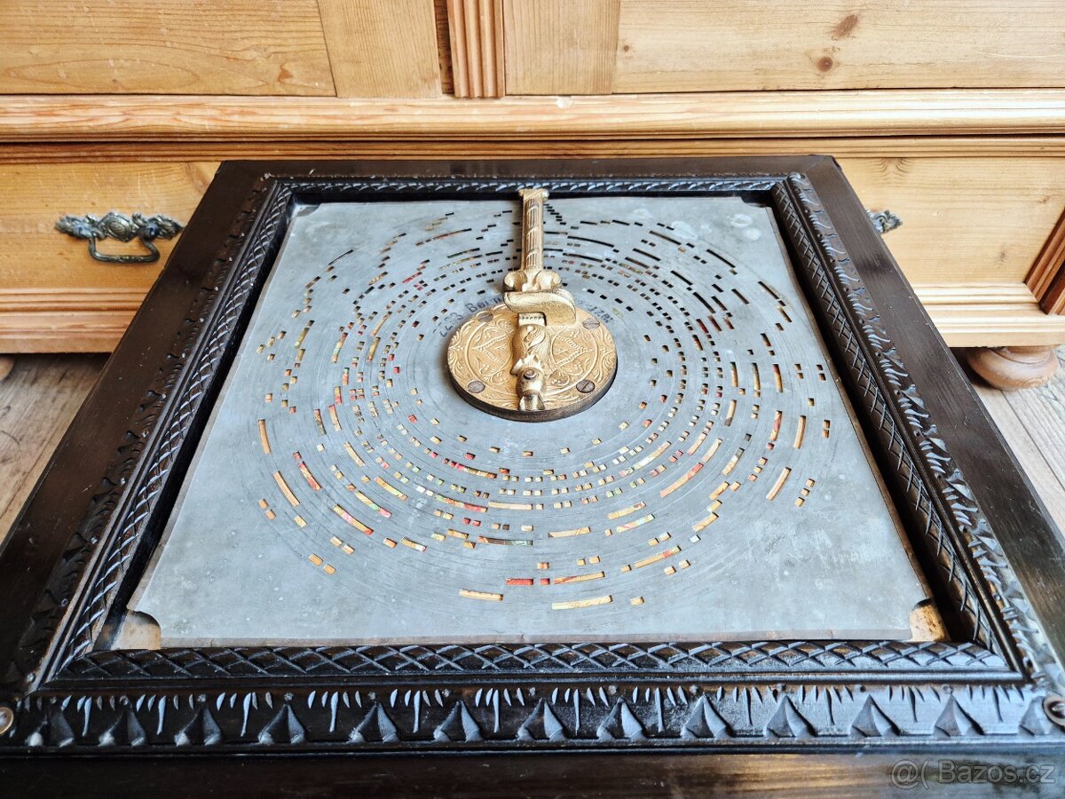 Starožitný hrací stroj, flašinet HEROPHON, 1900 - 12