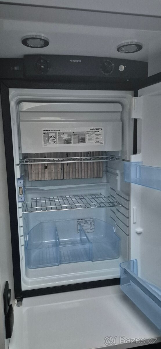 Adria Action - obytný přívěs - 12