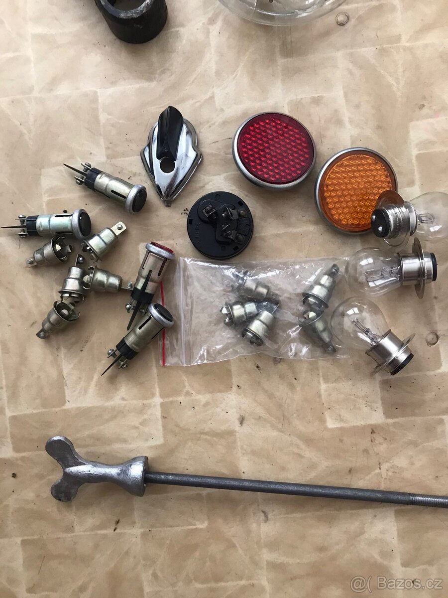 Zadní světlo odrážka žárovka kontrolka IŽ49 IŽ350 DKW - 12