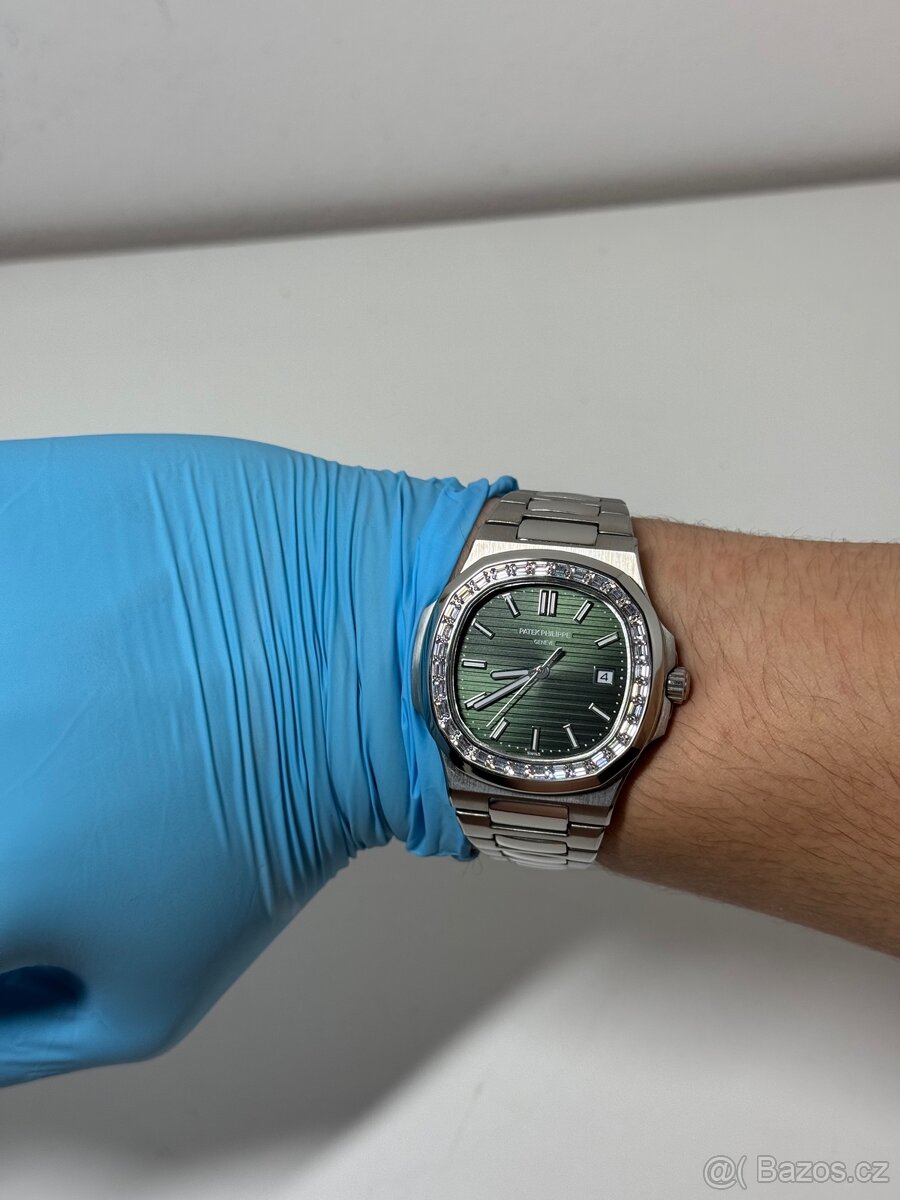 Patek Phillipe nautilus 5711 - 12