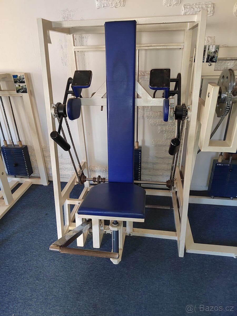 CELÁ POSILOVNA, STROJE, ČINKY - 12