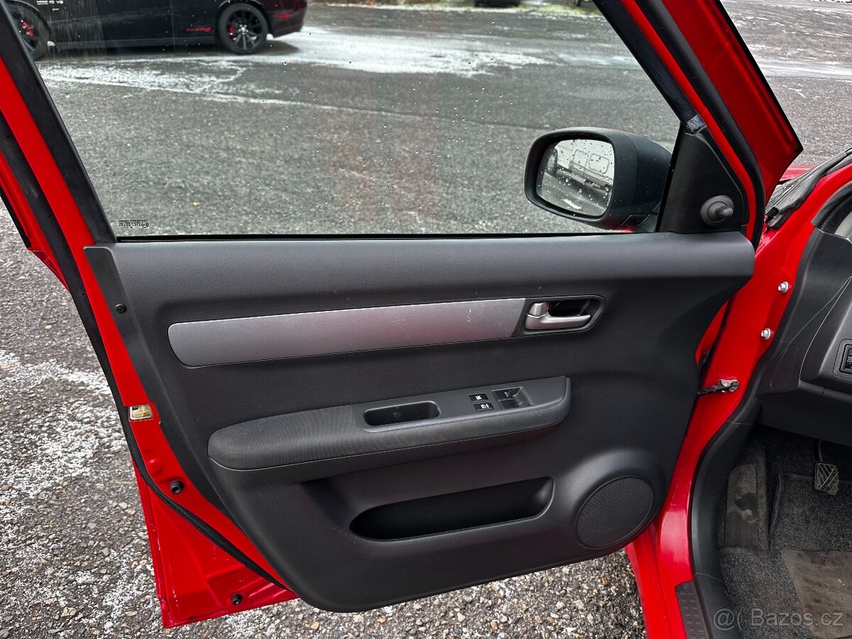 SUZUKI SWIFT 1,3i - KLIMA - NOVÁ STK - MÁLO KM-UDRŽOVANÝ VŮZ - 12