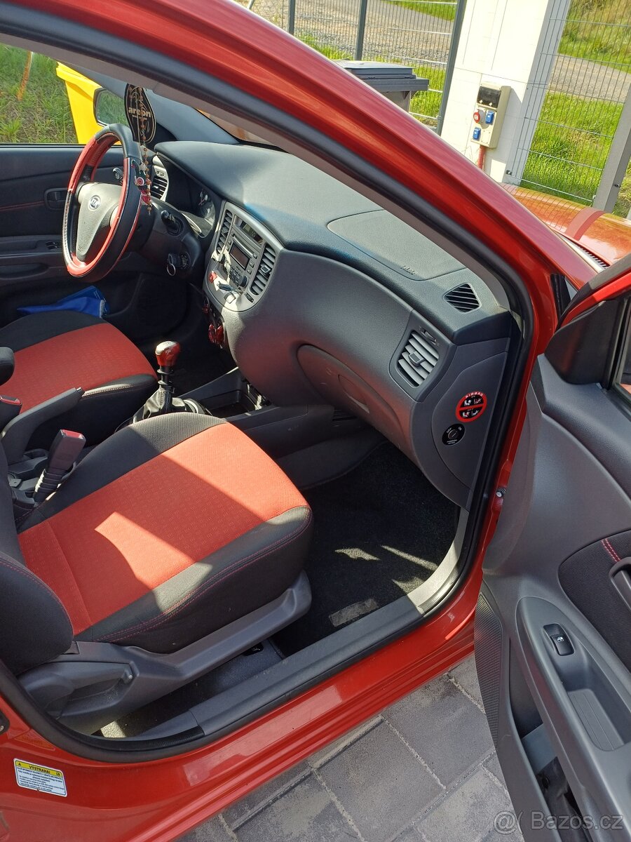 Kia rio, Prvni majitel, klima,plus sada litych kol - 12